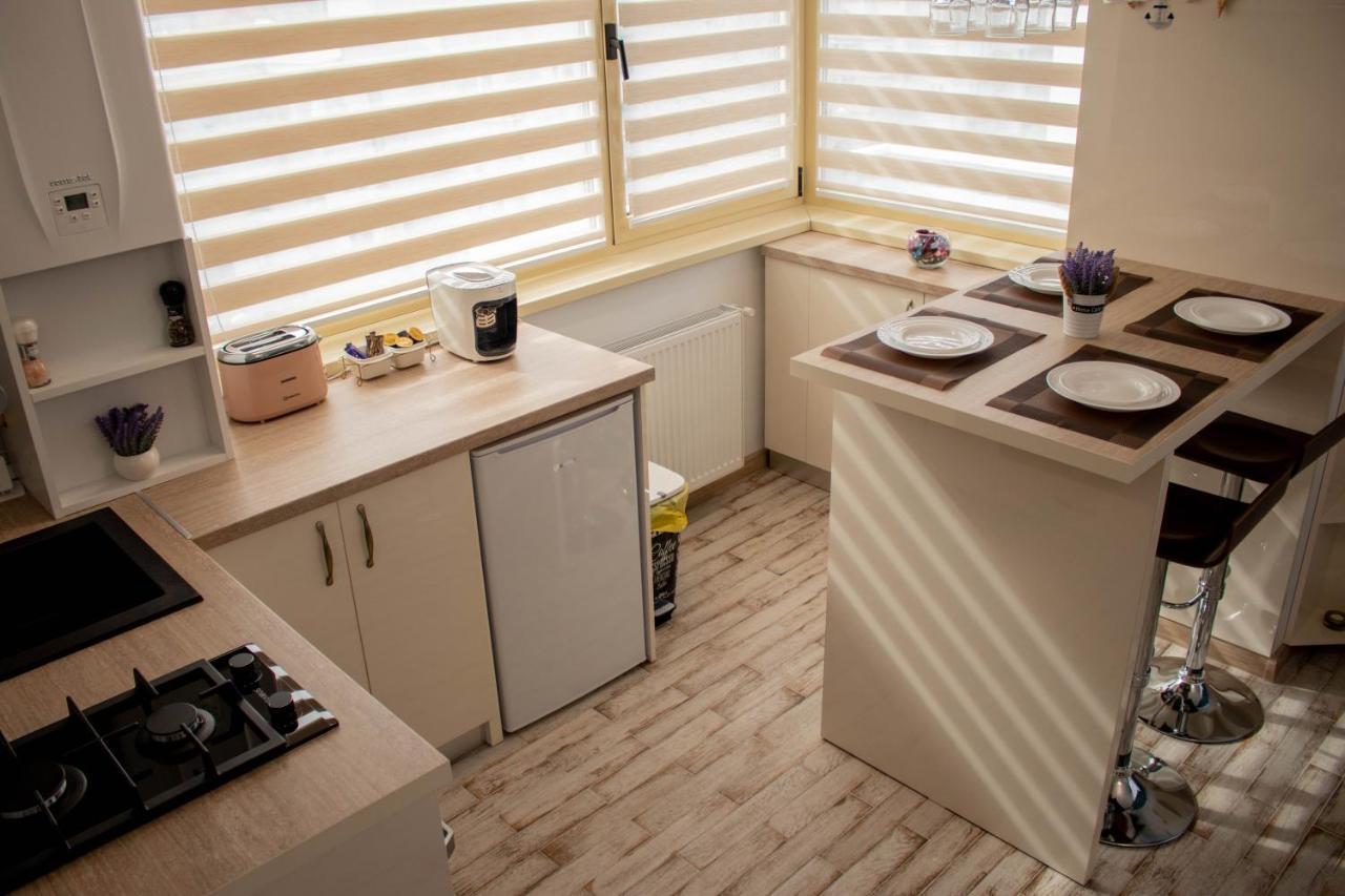 Yzza Apartament นาโวดาริ ภายนอก รูปภาพ