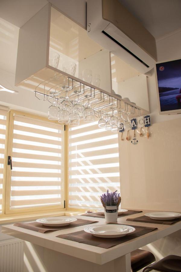 Yzza Apartament นาโวดาริ ภายนอก รูปภาพ