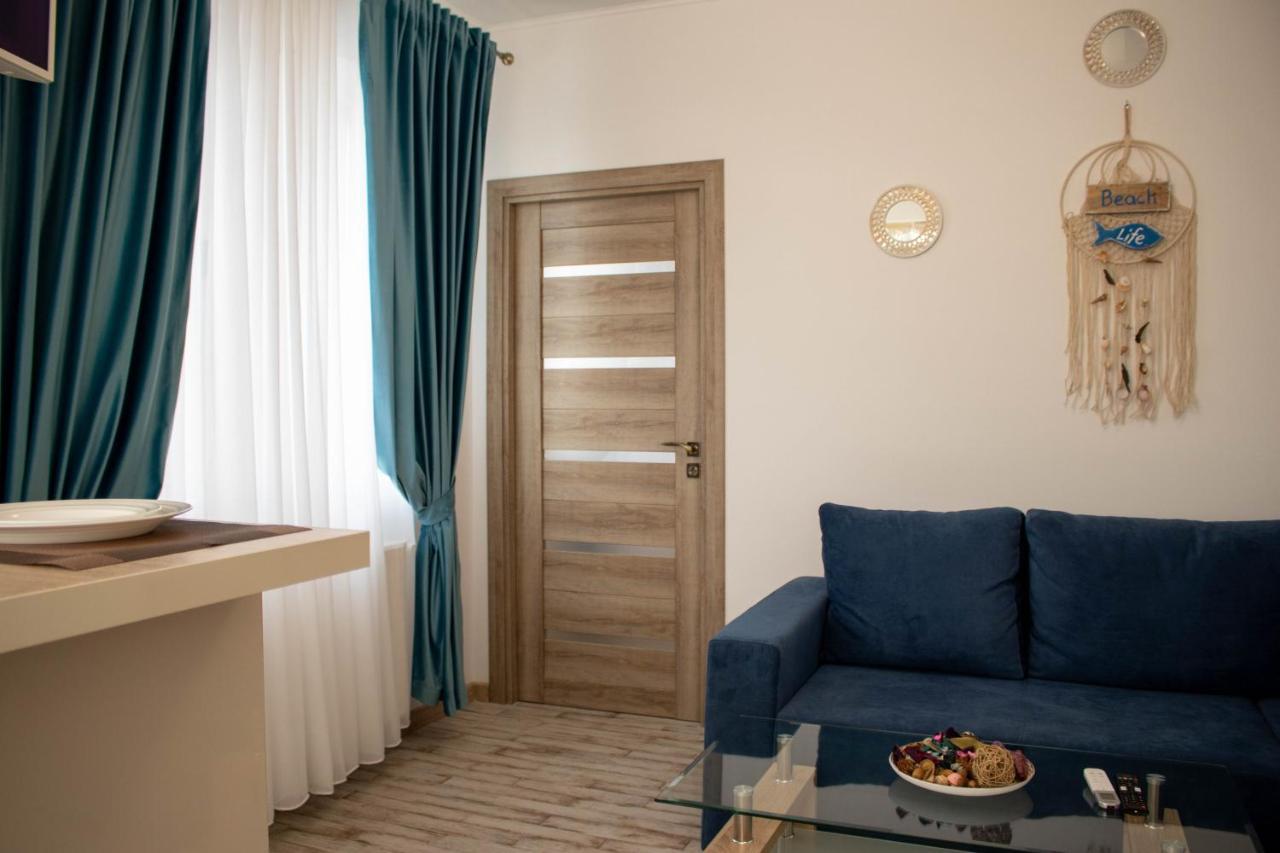 Yzza Apartament นาโวดาริ ภายนอก รูปภาพ